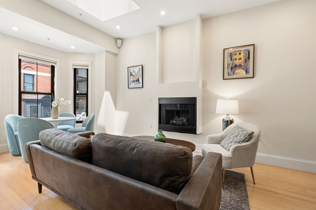 26 Isabella St 9