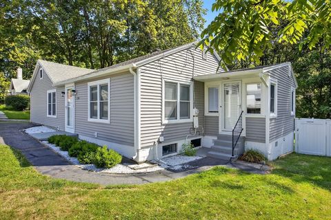 497 Massasoit Rd Worcester MA 01604