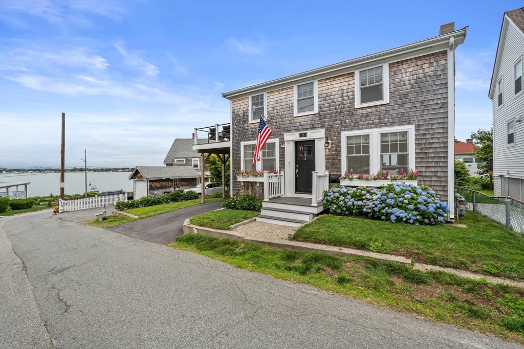 16 Squanto Rd