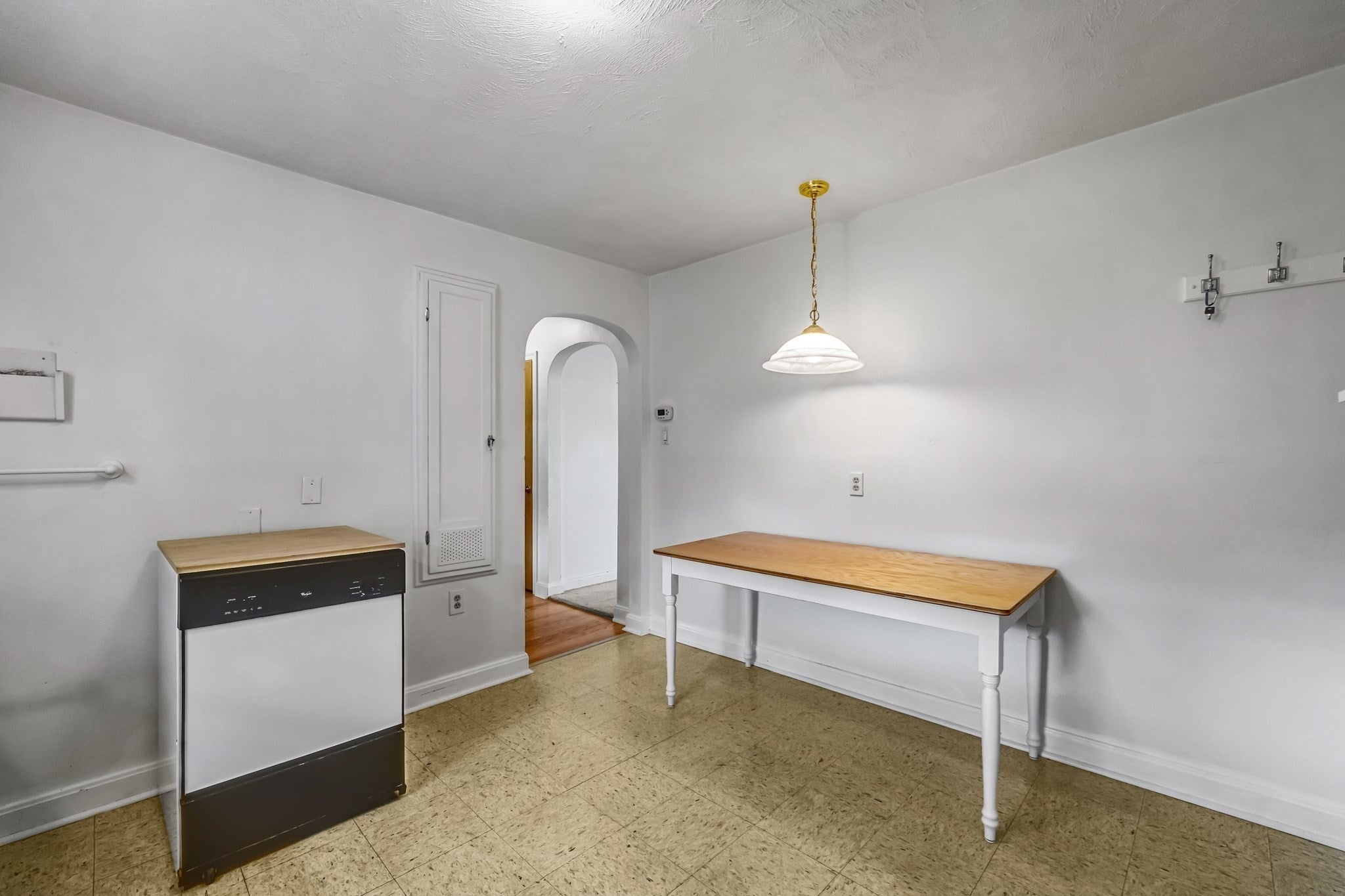 99 Luther Ave, Somerset, MA, 99 Luther Ave, Somerset, MA Photo #9