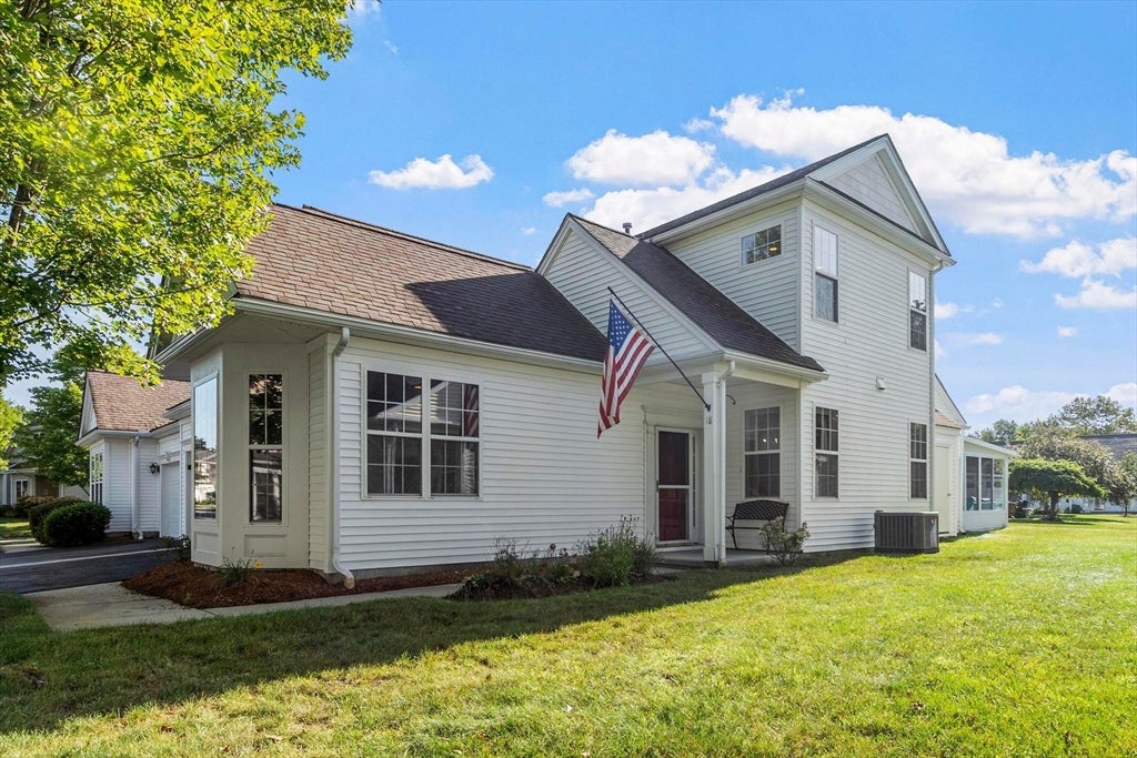 Photo of 18 Hartland Way, Acton, MA