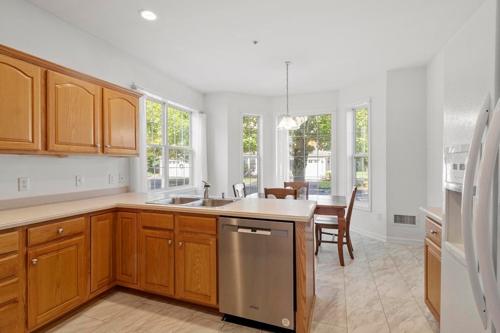 18 Hartland Way #18, Acton, MA Photo #13
