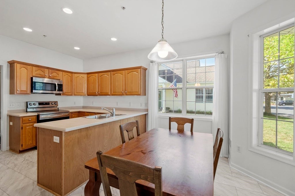 18 Hartland Way #18, Acton, MA Photo #15