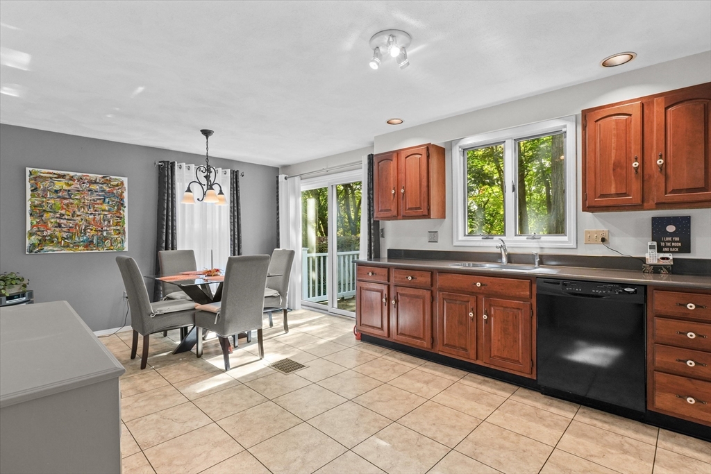 62 Fays Ave