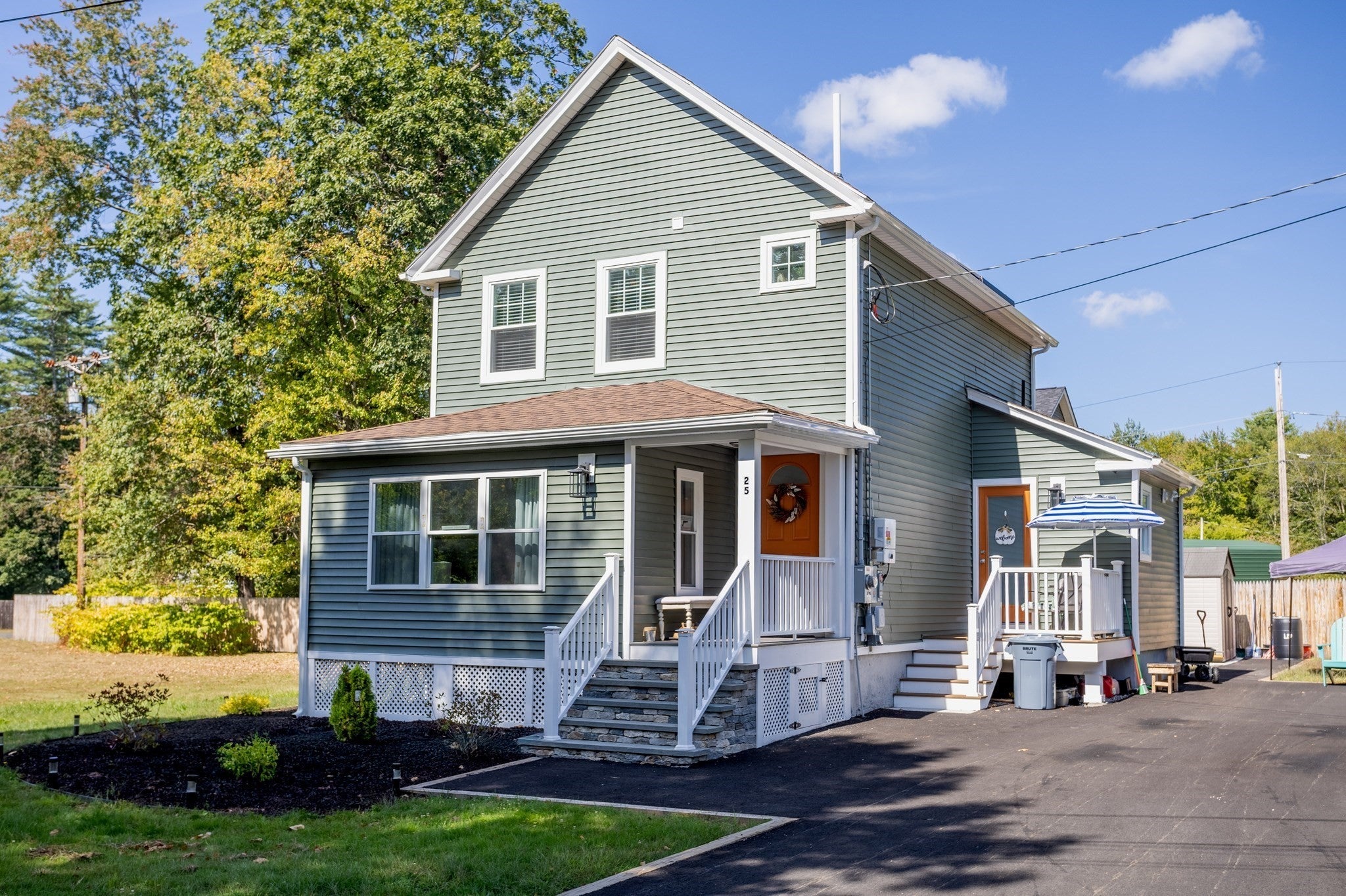 25 Benham St