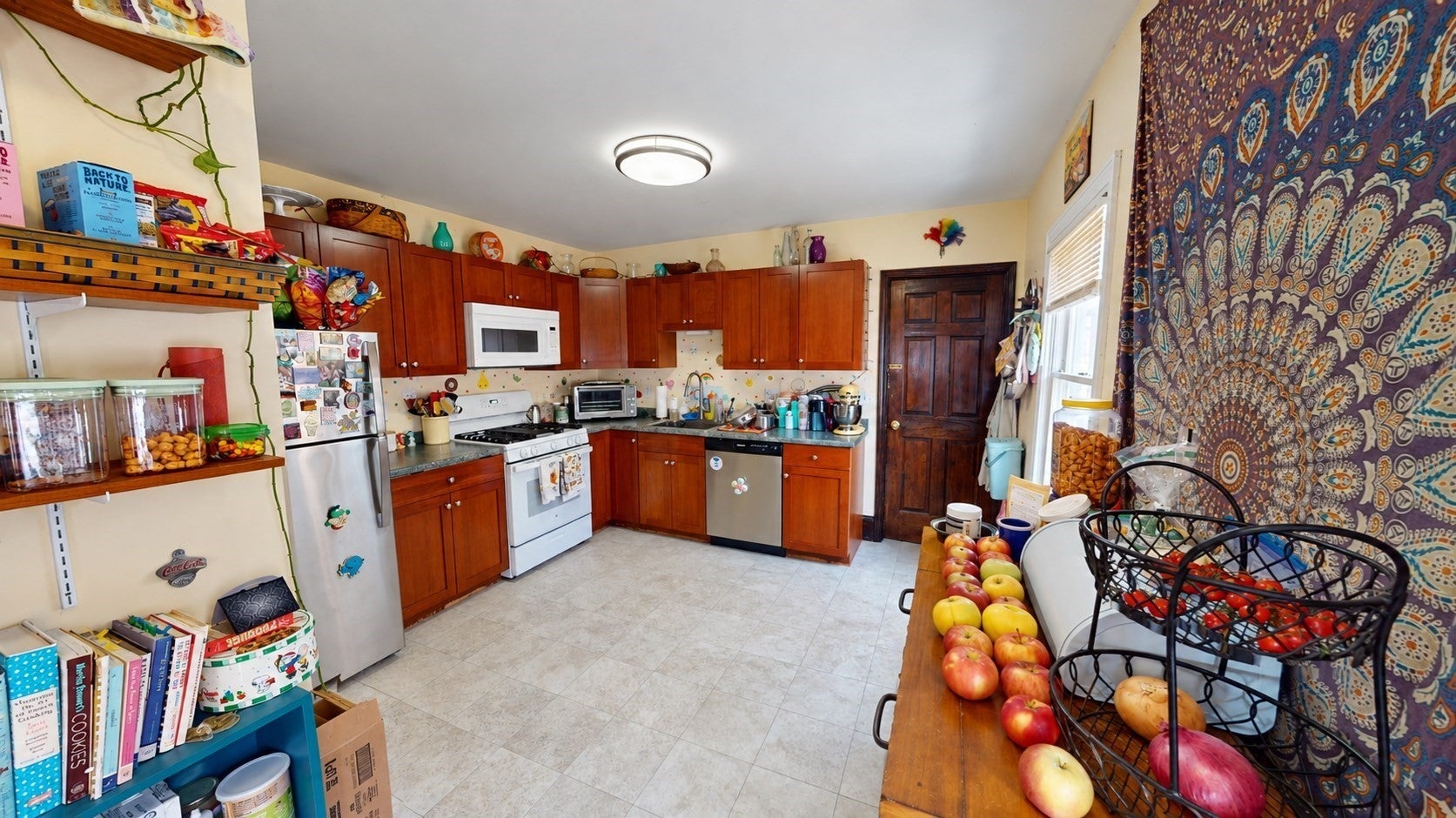 22-22A Valley St, Medford, MA Photo #7