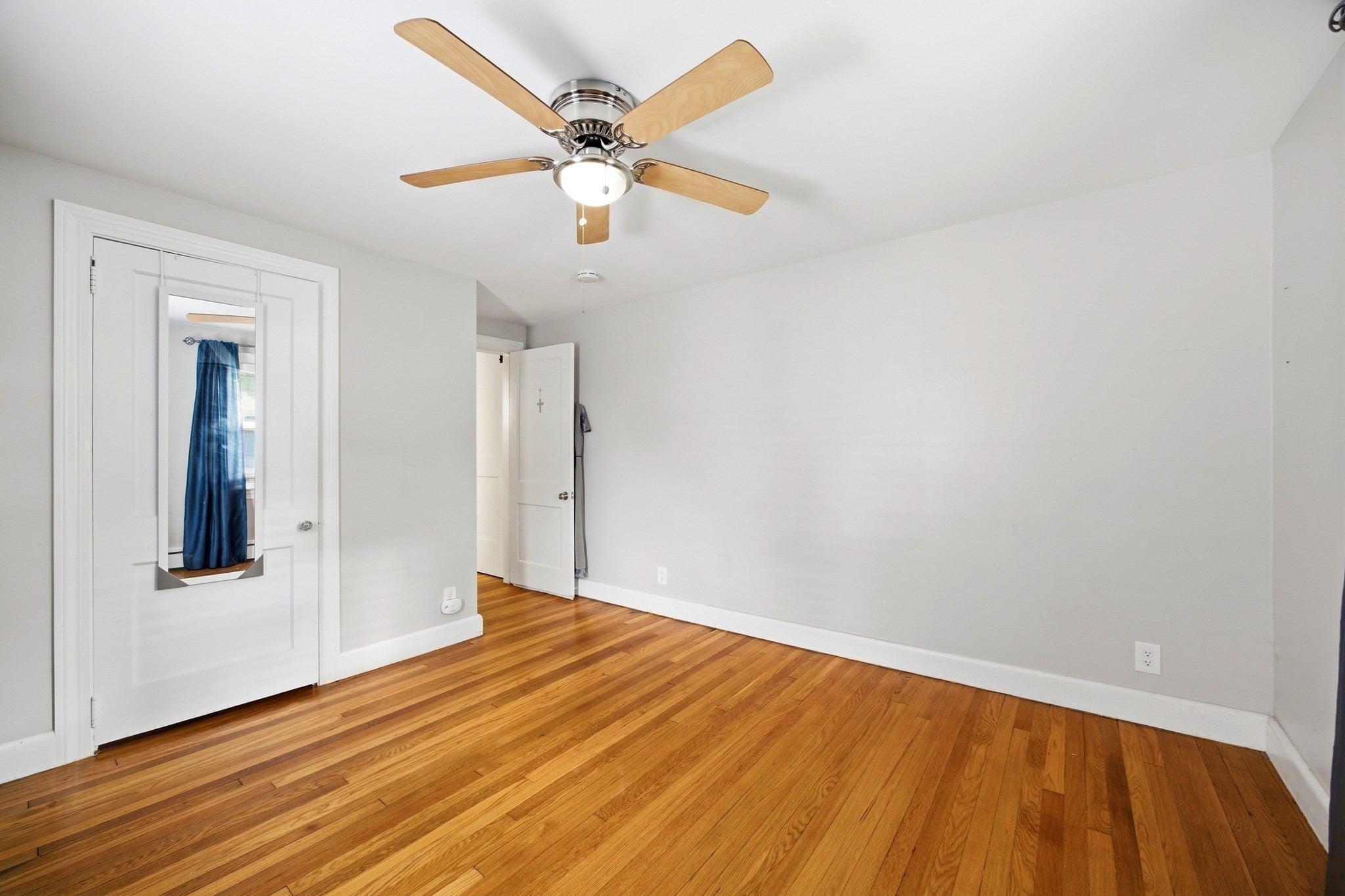 127 Shawmut St, Springfield, MA Photo #11
