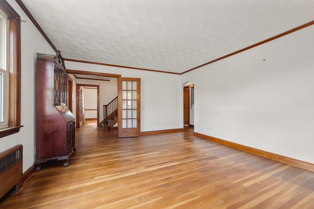 52-54 Loomis Ave
