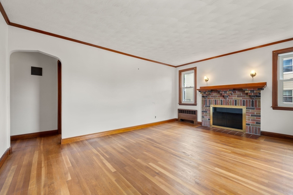 52-54 Loomis Ave