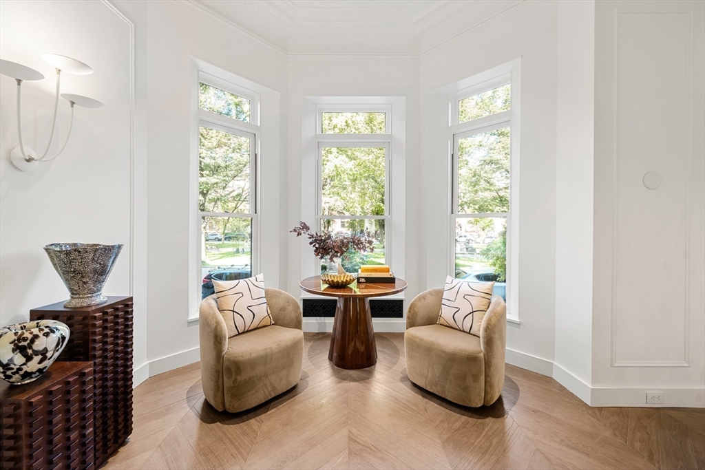 260-262 Commonwealth Avenue 1A