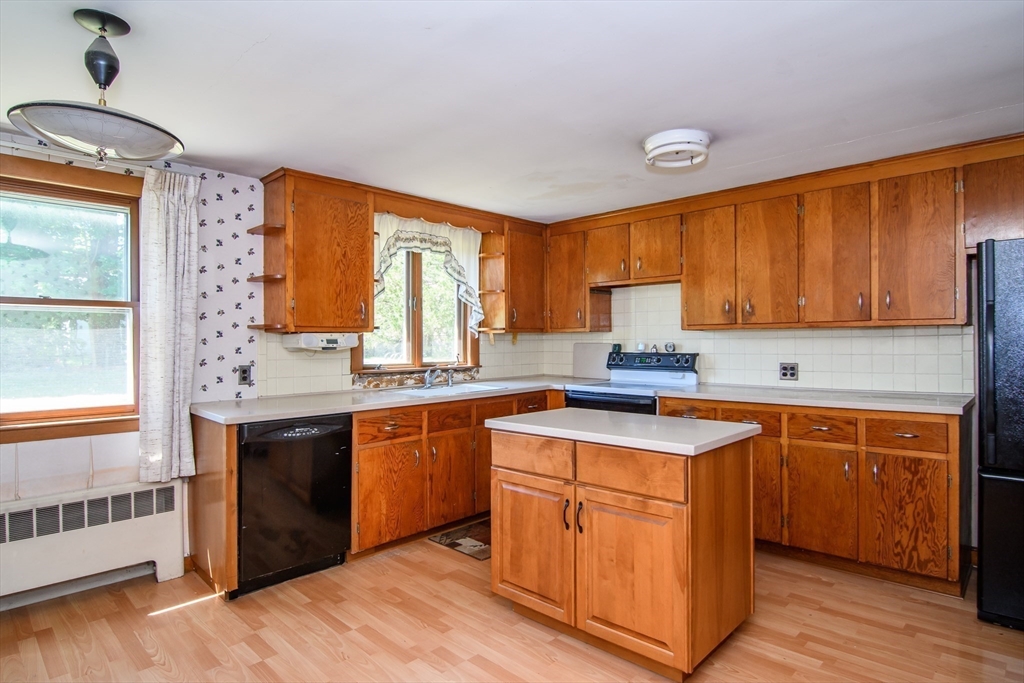 4 Hickory Rd