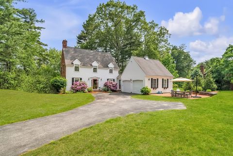 271 Pond St Hopkinton MA 01748