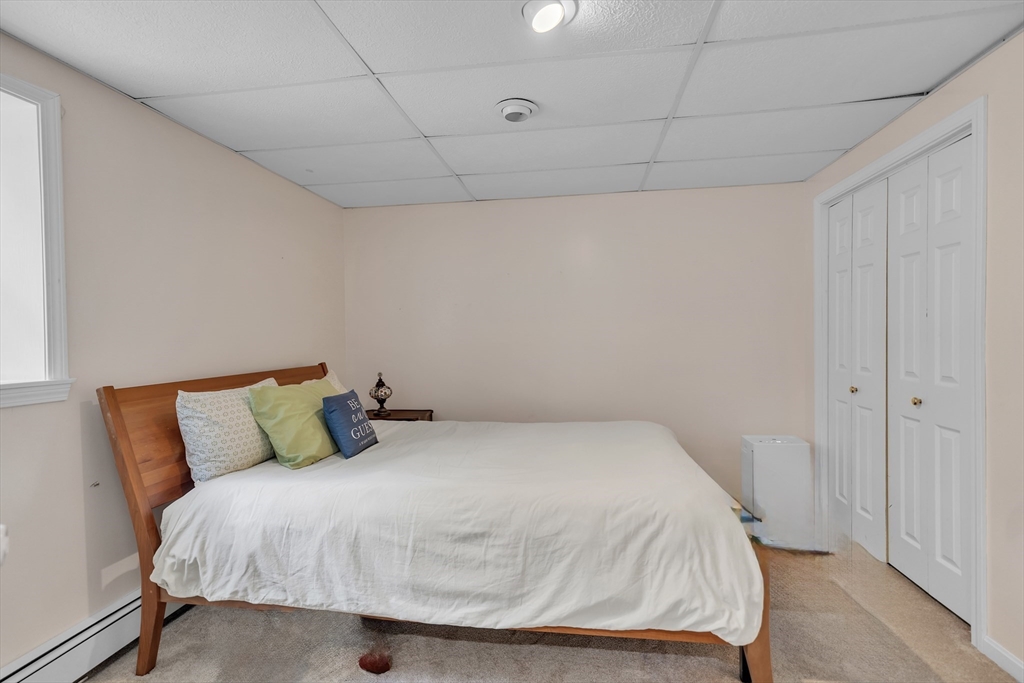 Hopkinton, Massachusetts 01748, United States, 4 Bedrooms Bedrooms, ,3 BathroomsBathrooms,Residential,Active,144460