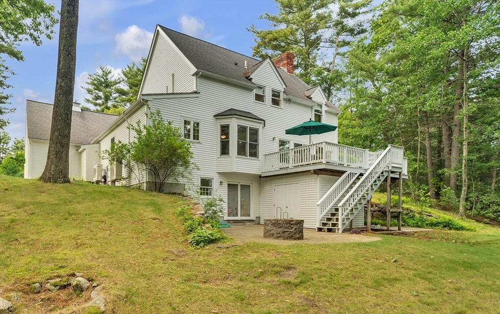 271 Pond St