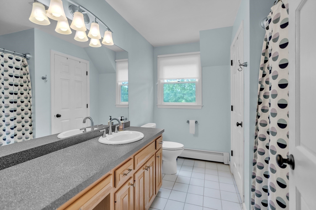 Hopkinton, Massachusetts 01748, United States, 4 Bedrooms Bedrooms, ,3 BathroomsBathrooms,Residential,Active,144460