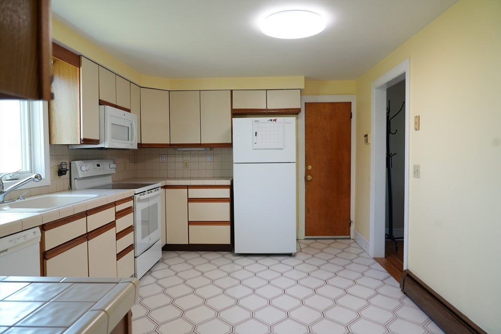 501 Riverside Ave 1