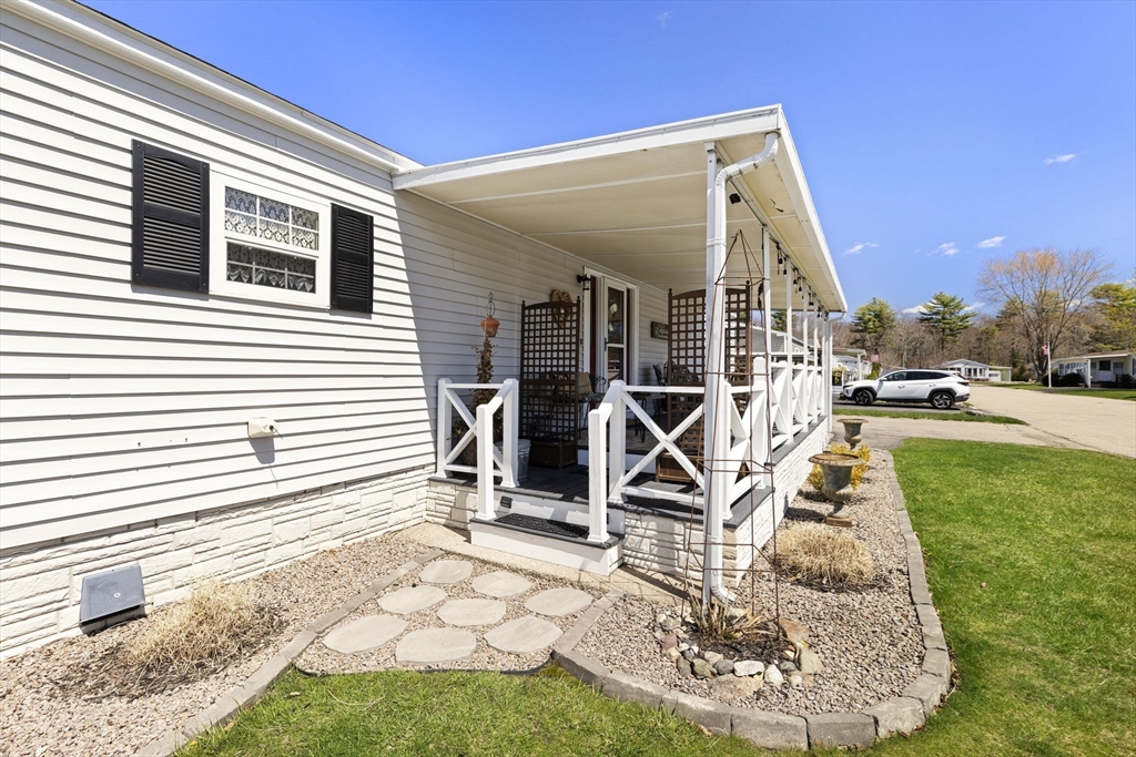 7 Elliott Dr.
