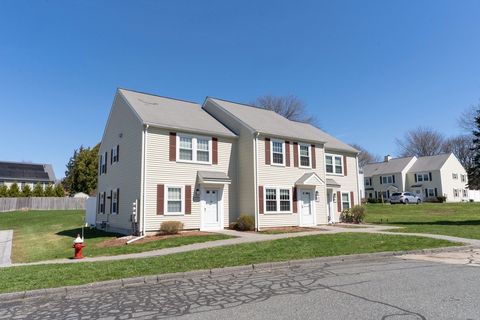 2902 Forest Park Dr 2902 Auburn MA 01501