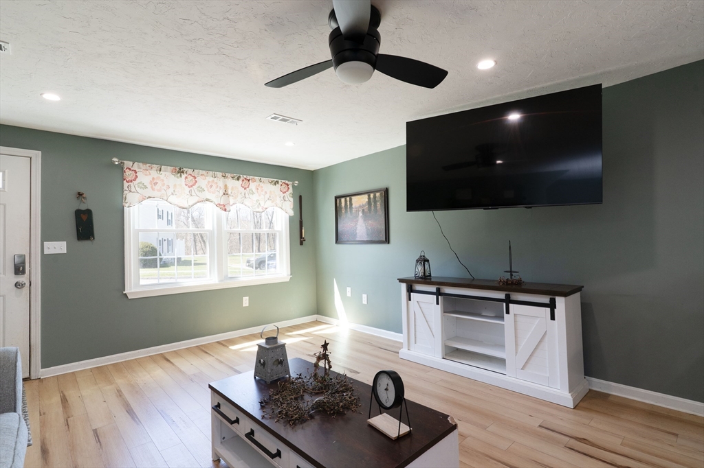 2902 Forest Park Dr 2902