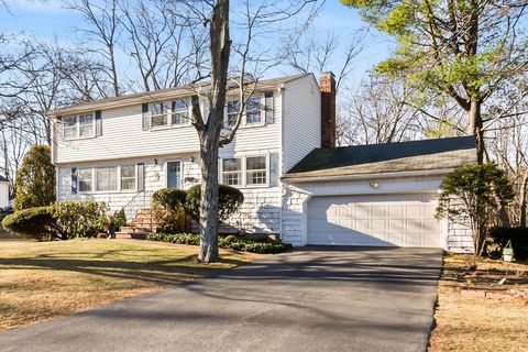 Photo of 4 Briarwood Drive, Danvers, MA 01923 (MLS # 73461467)