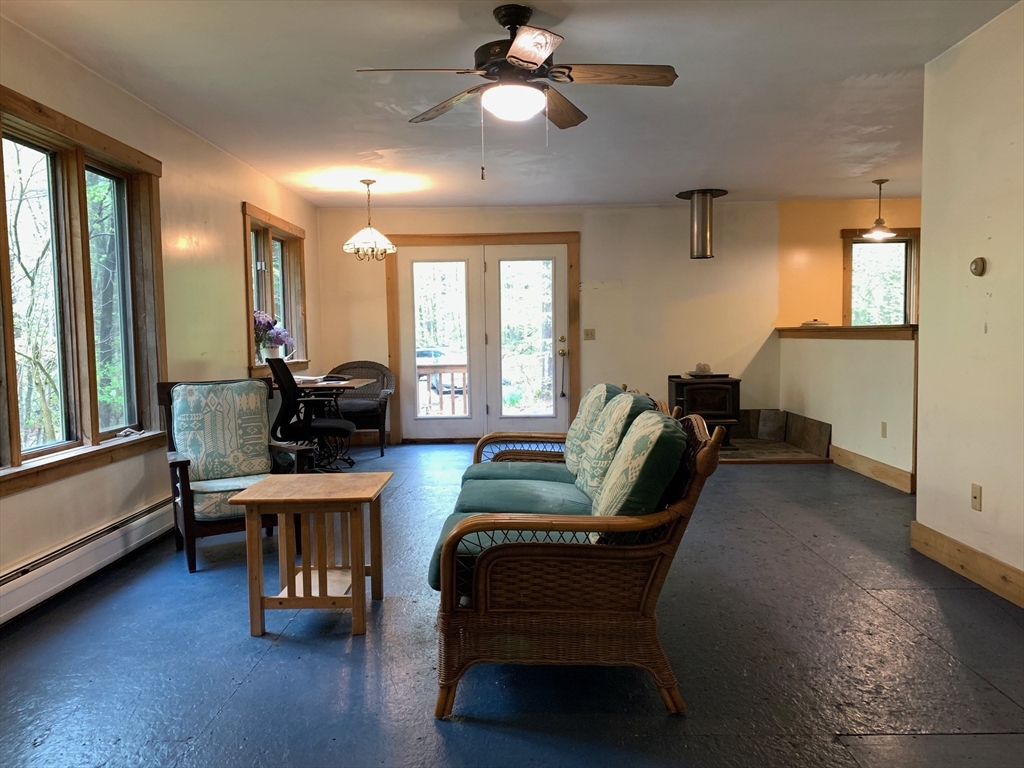166 E Chestnut Hill