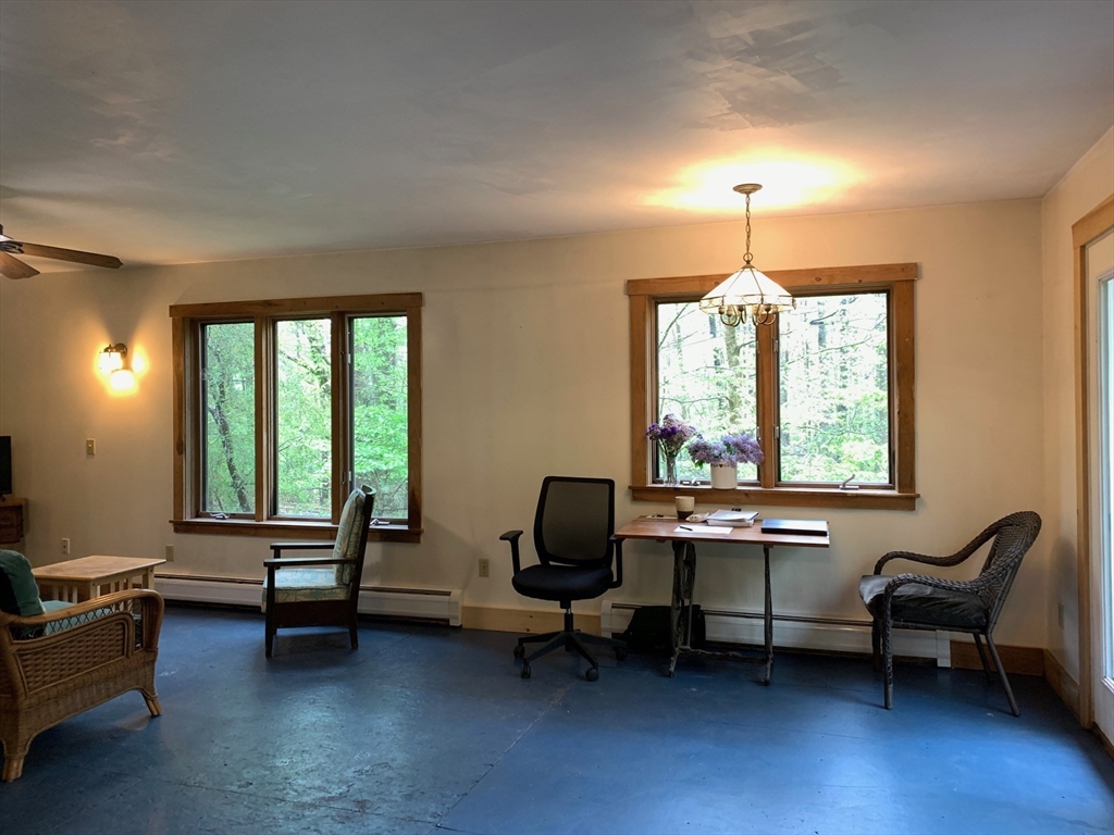 166 E Chestnut Hill