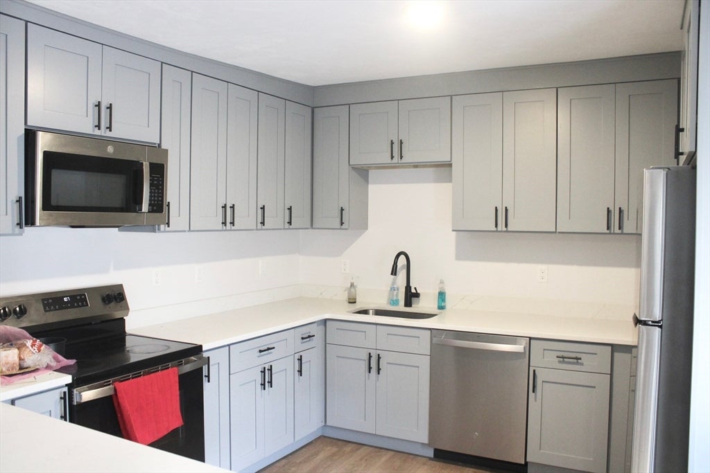76 Park St #2, North Attleboro, MA, 76 Park St #2, North Attleboro, MA Photo #4