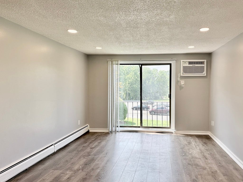 127 King St #209, Franklin, MA Photo #4