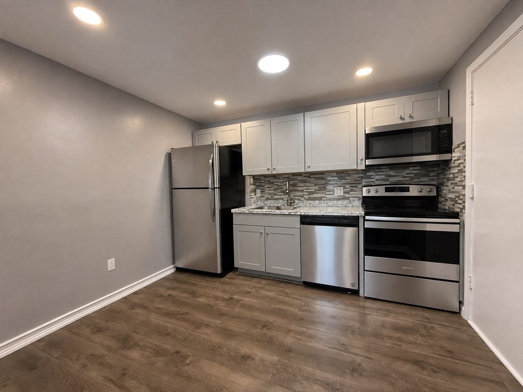 127 King St #209, Franklin, MA Photo #8