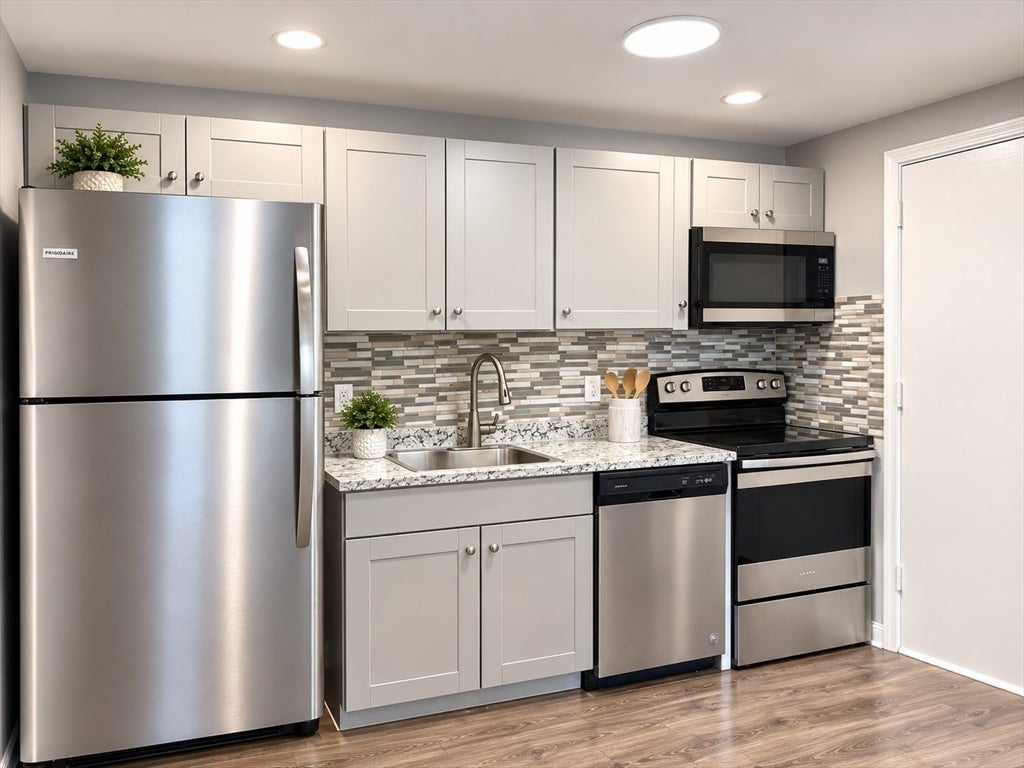 127 King St #209, Franklin, MA Photo #7