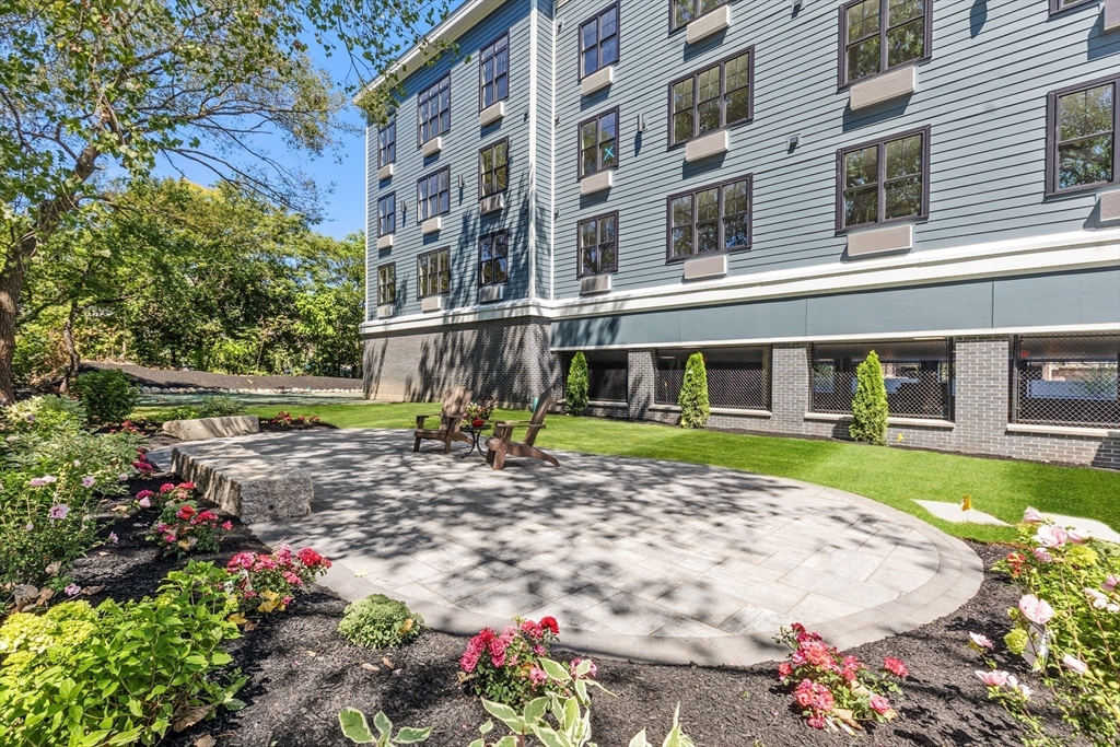 21 Totman Street 302