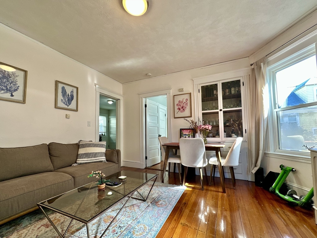 369 Centre St #2, Boston, MA Photo #9