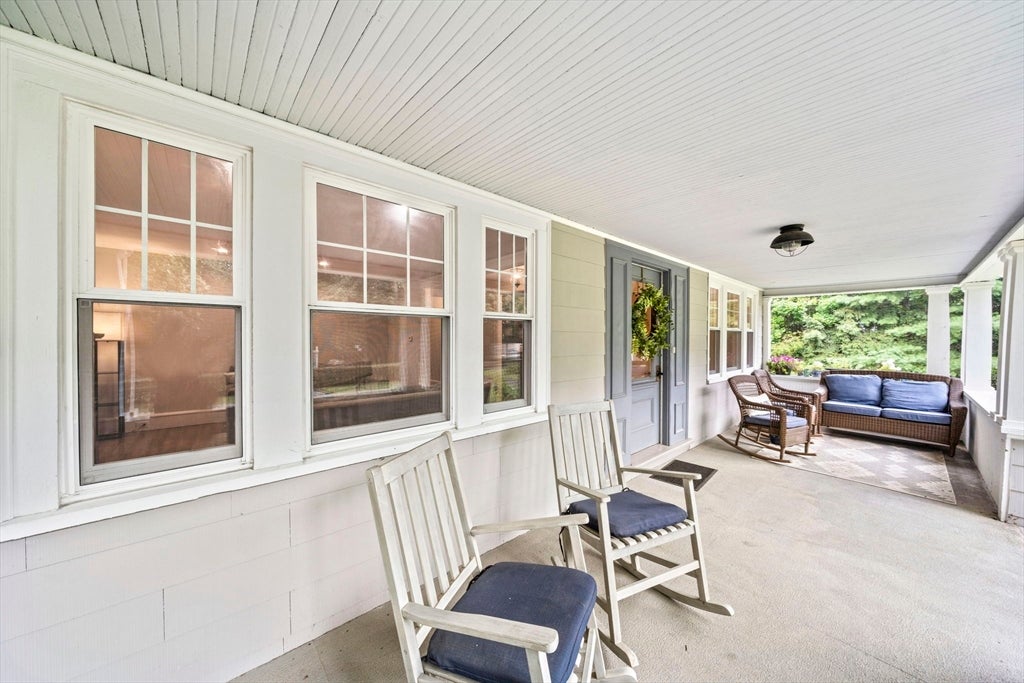 276 Plain St, Stoughton, MA, 276 Plain St, Stoughton, MA Photo #3