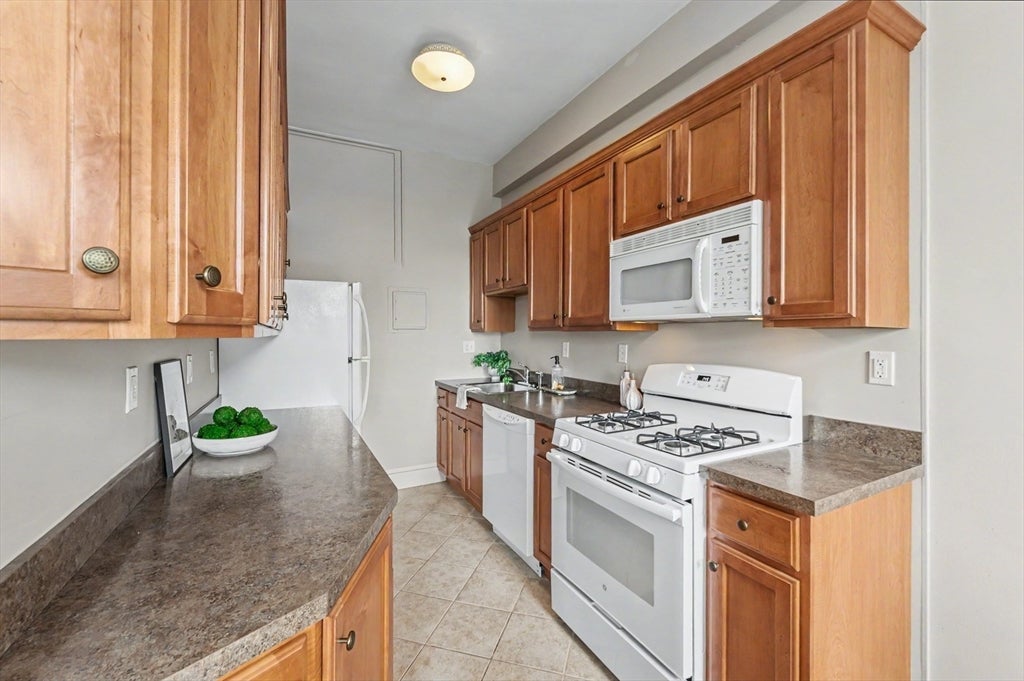 354 North Main Street #308, Andover, MA Photo #16