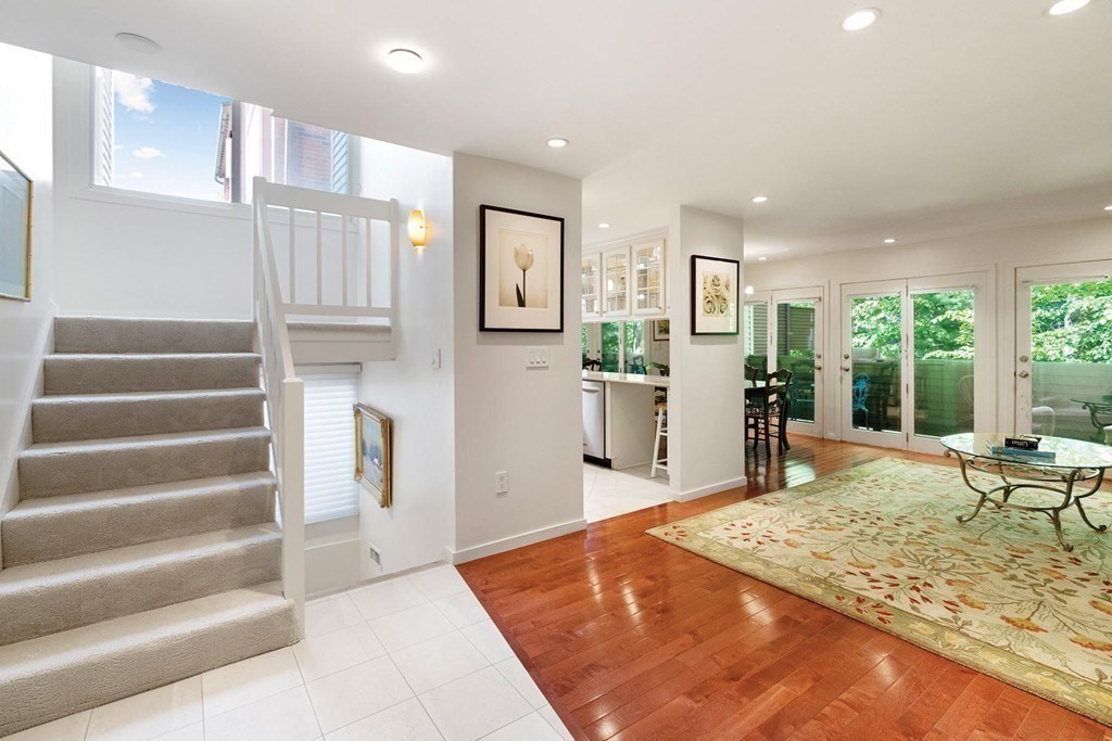 241 Perkins St E101