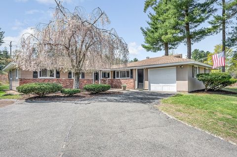 22 Ansie Rd Chelmsford MA 01824