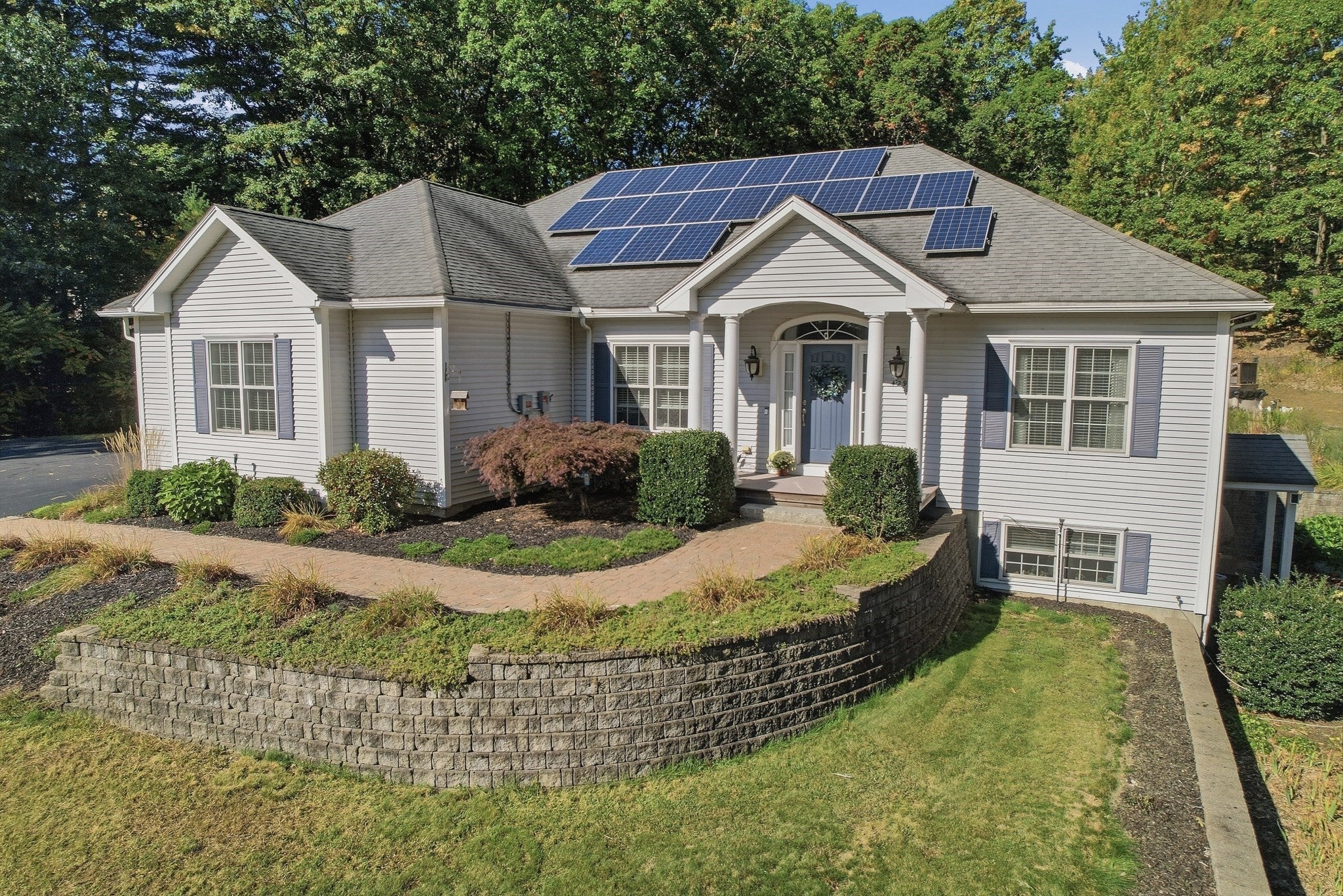 Photo of 429 Wanoosnoc Road, Fitchburg, MA