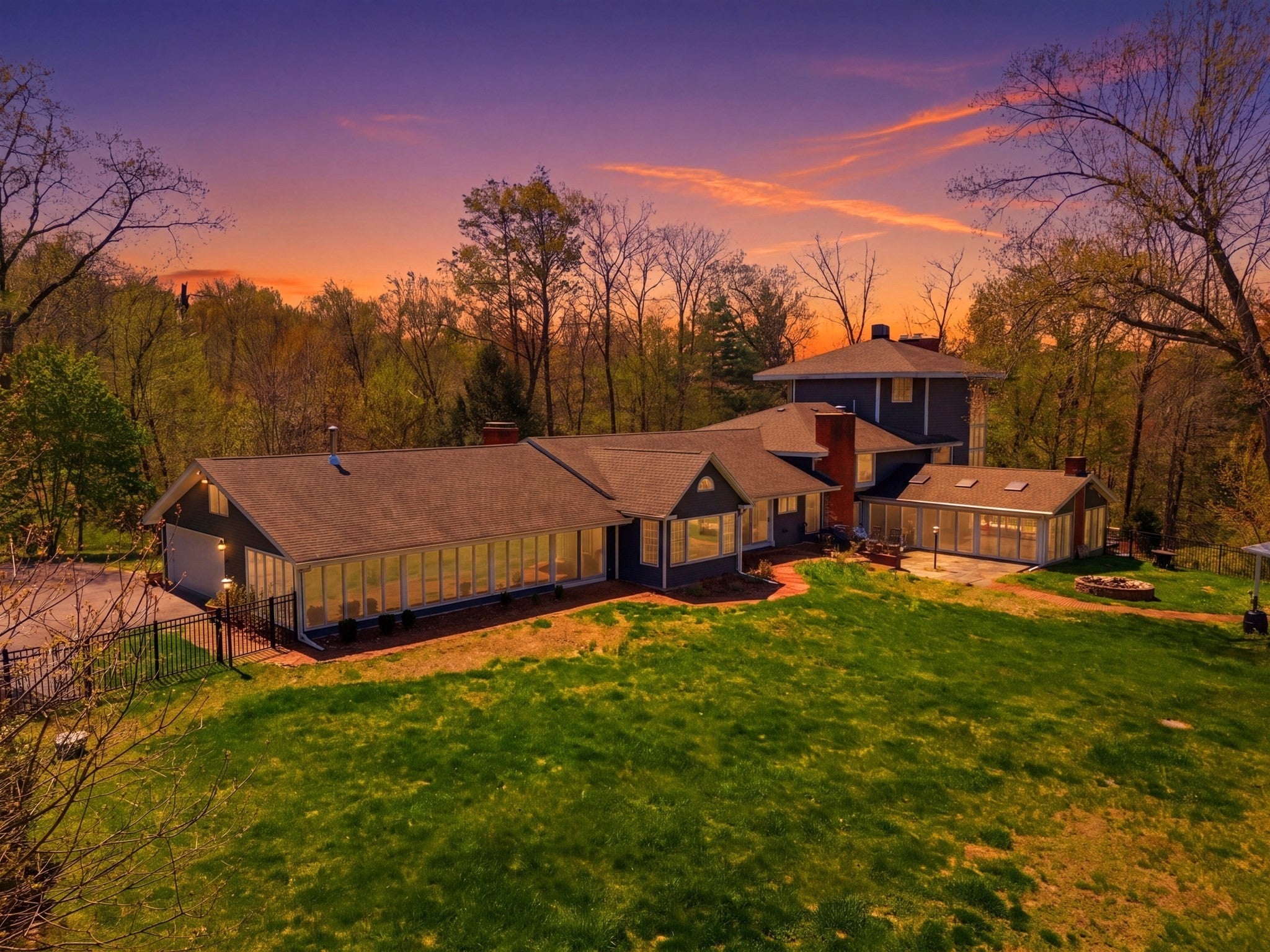 15 Woodhill Rd