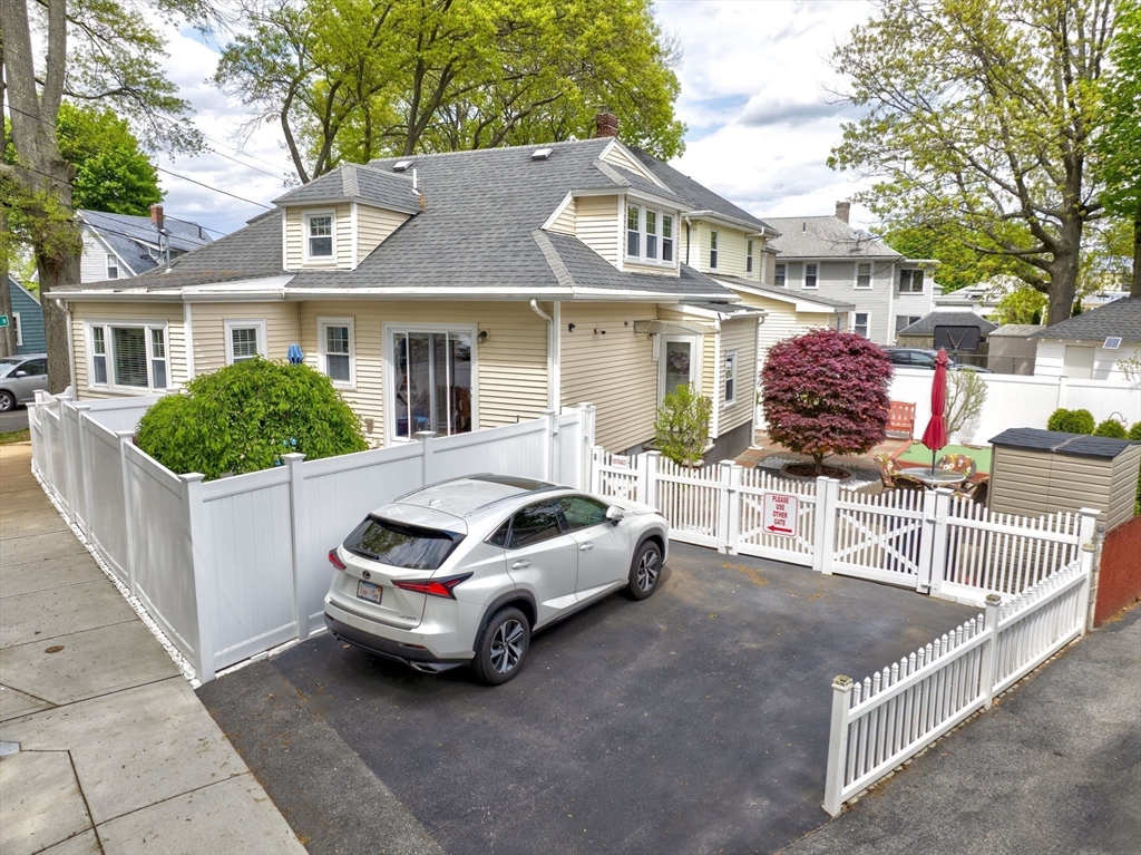 14 Sterling St