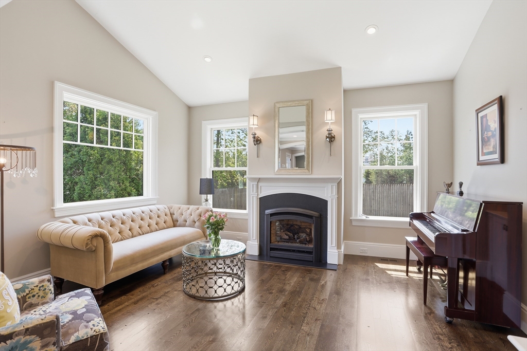 21 Fletcher Road, Bedford, MA Photo #6