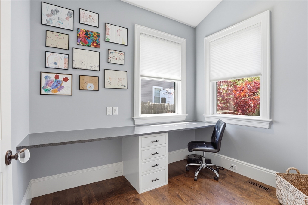 21 Fletcher Road, Bedford, MA Photo #15