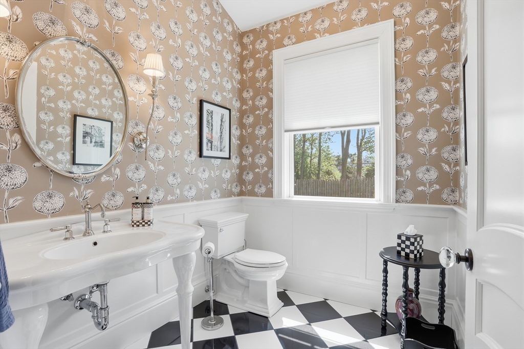 21 Fletcher Road, Bedford, MA Photo #16