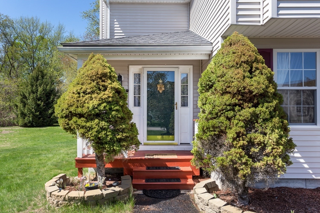 74 Palomino Dr