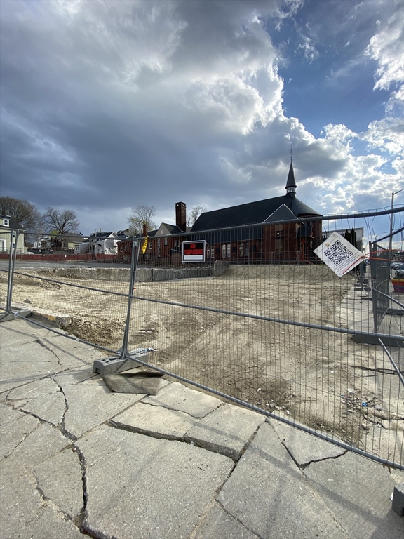 817 Main St