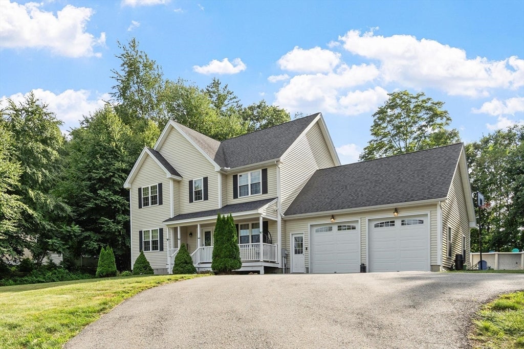 7 Richards Way, Lunenburg, MA, 7 Richards Way, Lunenburg, MA Photo #2