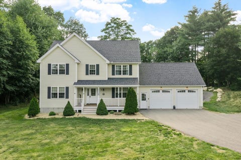 Photo of 7 Richards Way, Lunenburg, MA 01462 (MLS # 73560812)