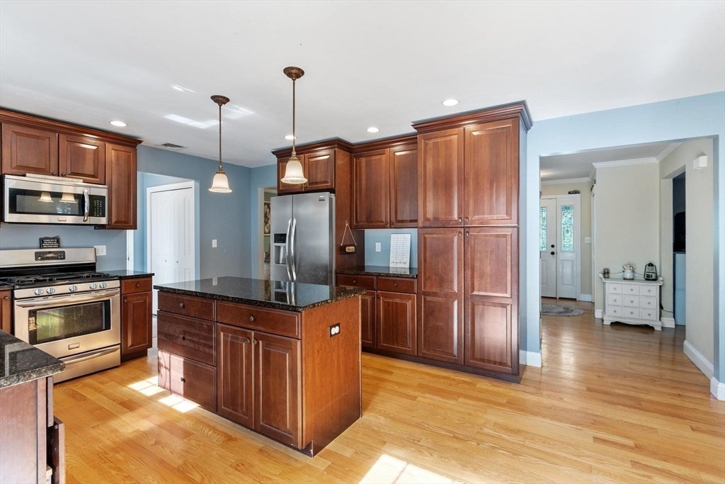 7 Richards Way, Lunenburg, MA, 7 Richards Way, Lunenburg, MA Photo #15