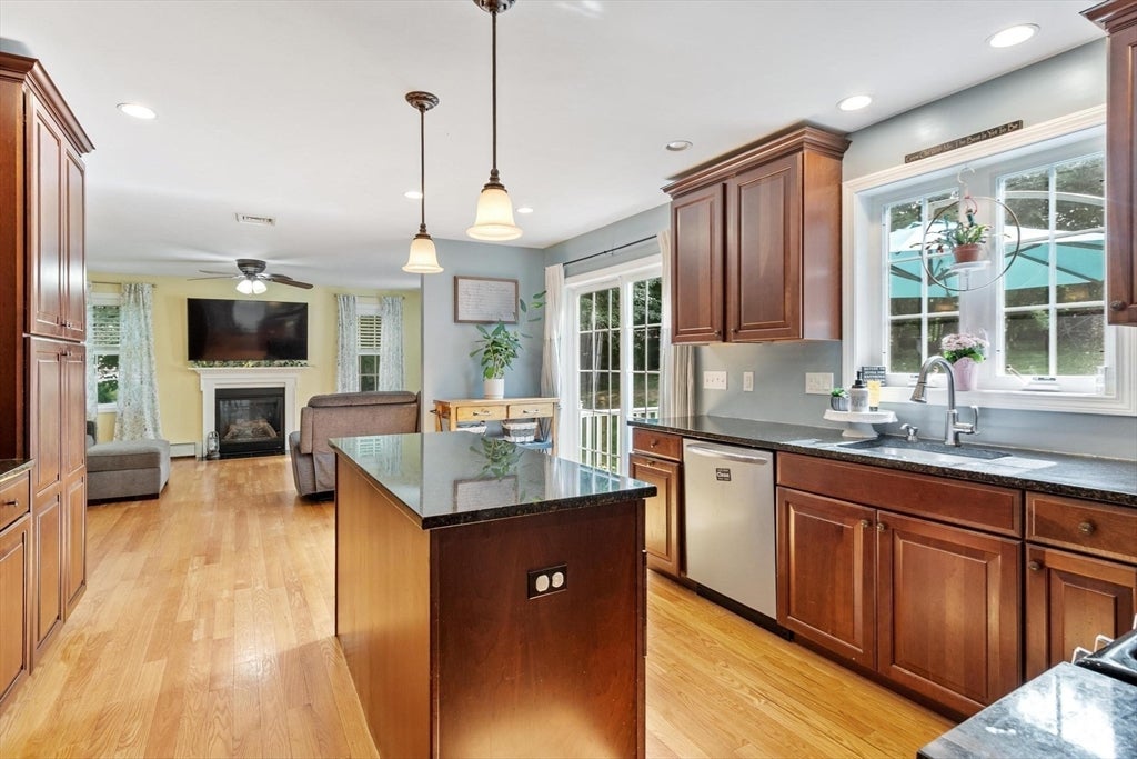7 Richards Way, Lunenburg, MA, 7 Richards Way, Lunenburg, MA Photo #16