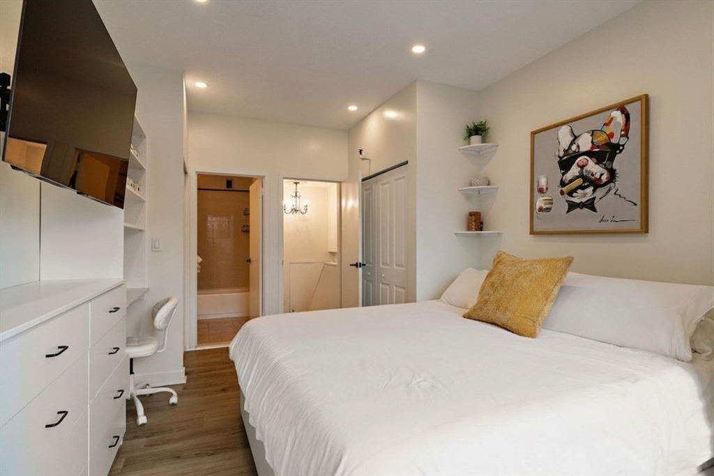42 8th Street 2308