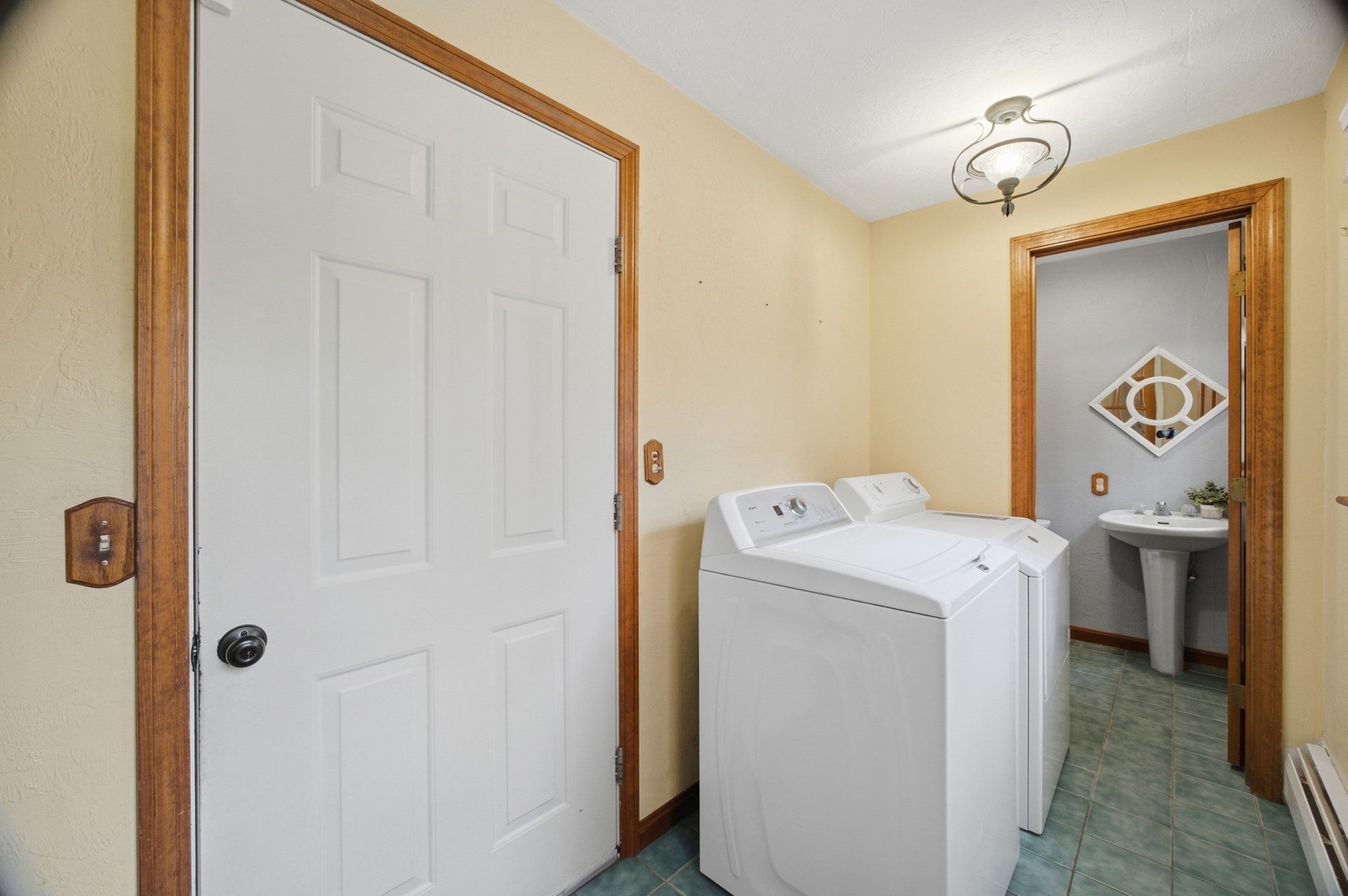 322 Spring ST, Shrewsbury, MA Photo #18